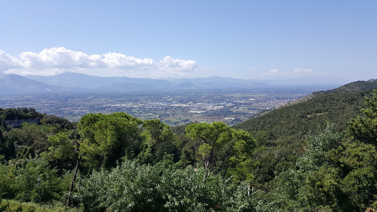 Italian countryside photo by Catholic Benedictine Sister Bobbi Bussan